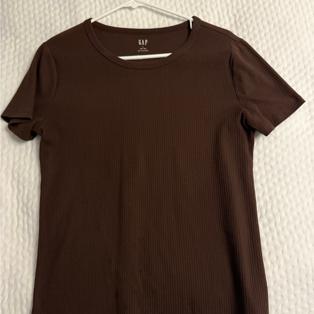 GAP Women's Chocolate Short Sleeve Tee